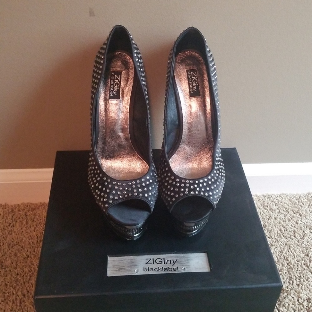 Womens size 6 1/2 Wedge